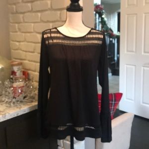 Cyrus sure cute black top with open weave detail